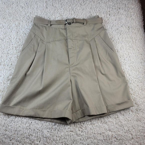 Vintage High Waisted Mom Short. Size 10. Taupe - Picture 2 of 9